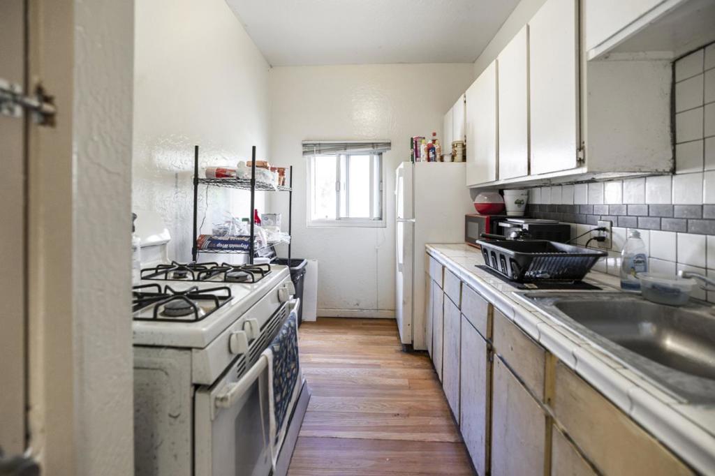 804 S Almaden Avenue Property Photo 8