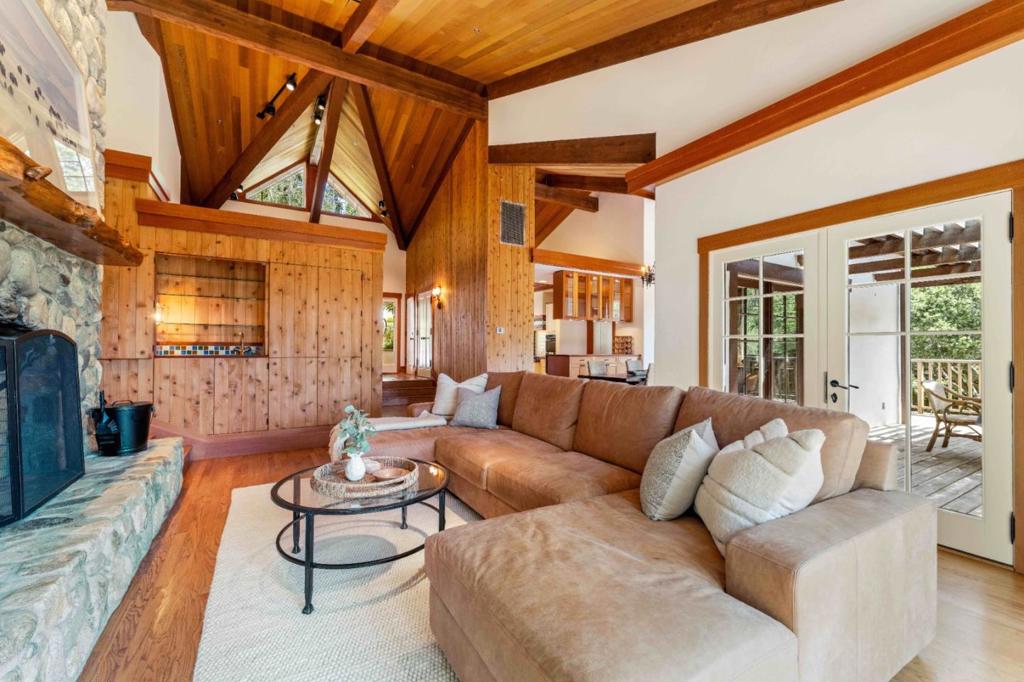 62 E Carmel Valley Road A Property Photo 11