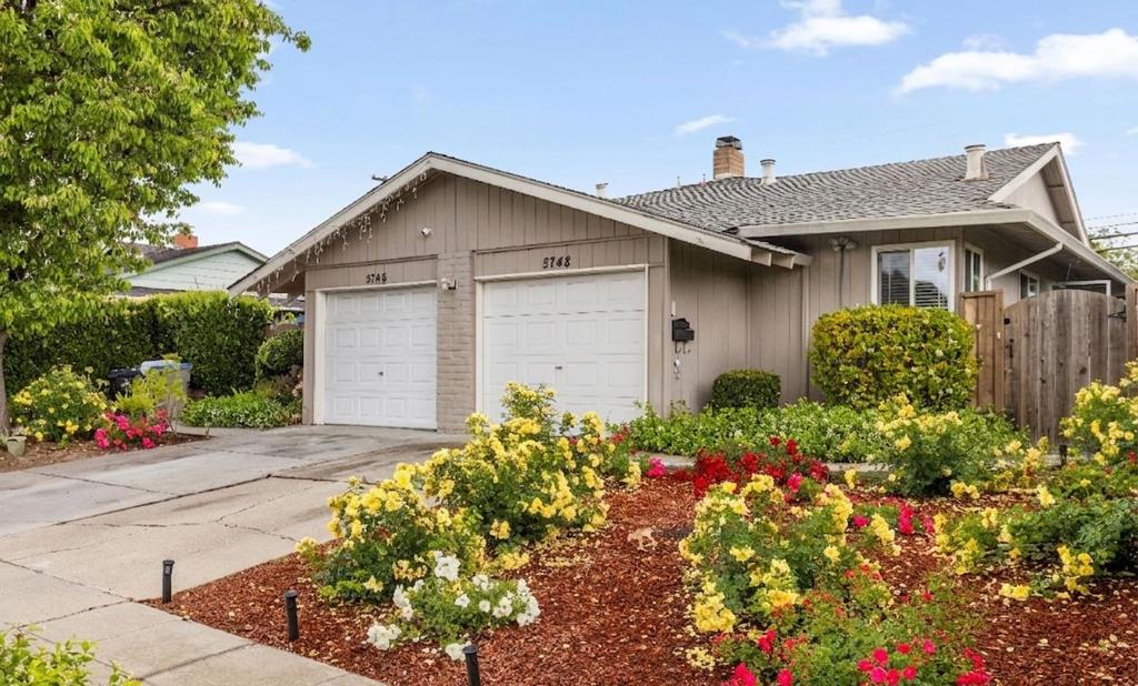 5746 Chesbro Avenue Property Photo