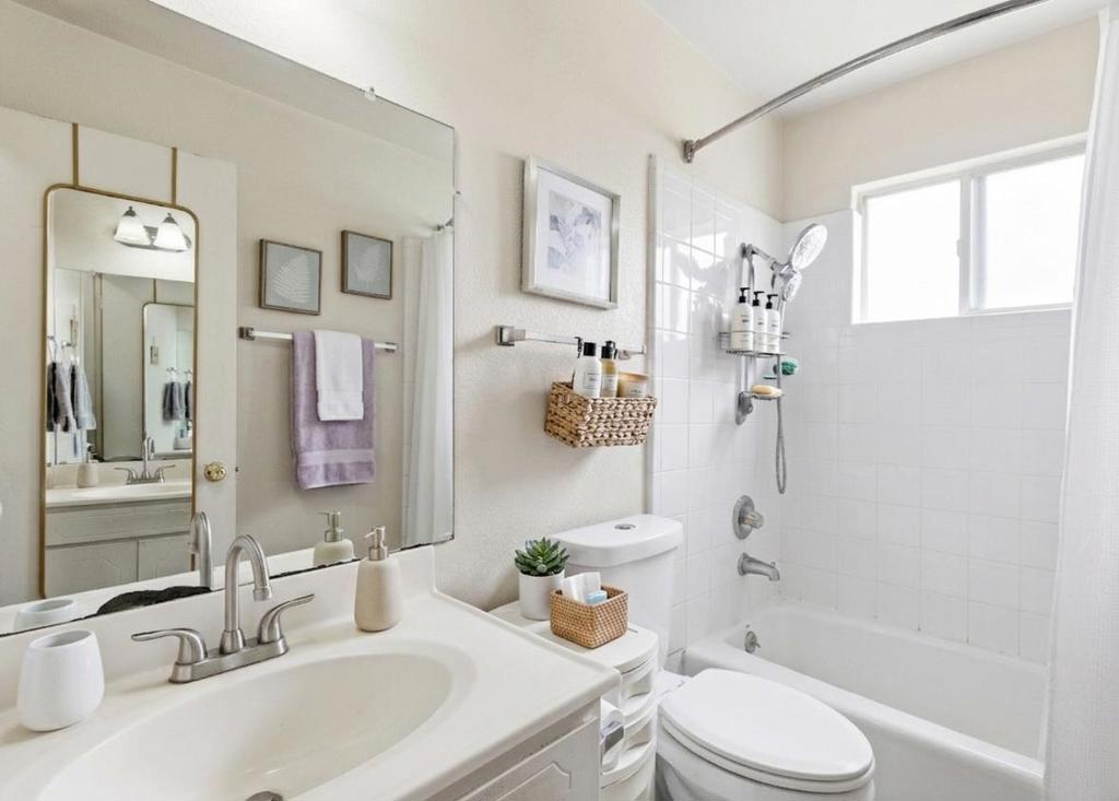 5746 Chesbro Avenue Property Photo 7