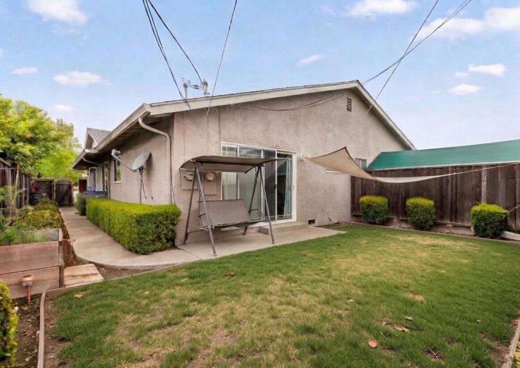 5746 Chesbro Avenue Property Photo 15