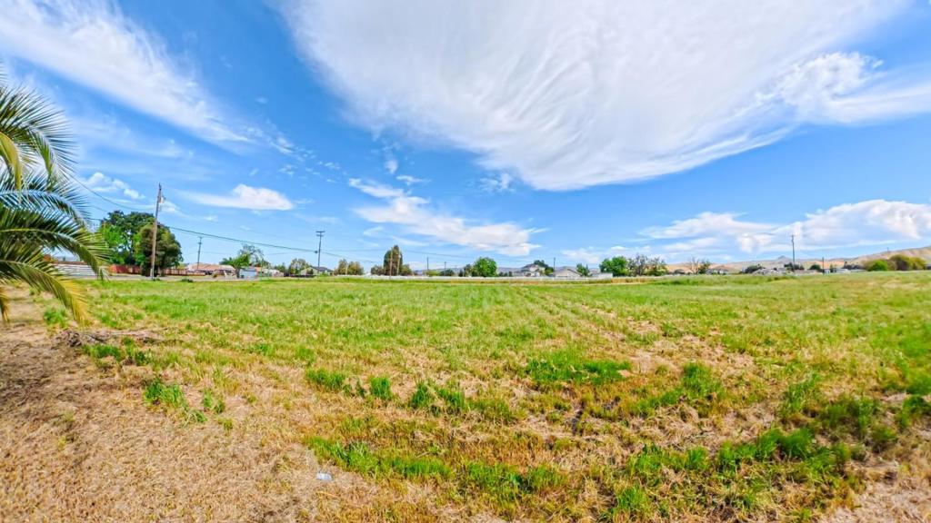 6501 Fairview Road Property Photo 15