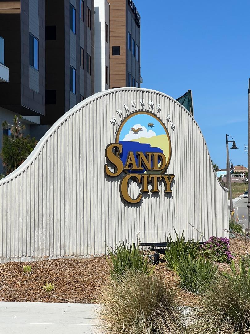1801 Catalina Street Property Photo 7