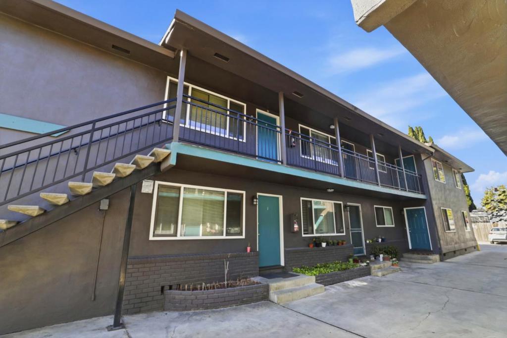 439441 S 5th Street Property Photo 10