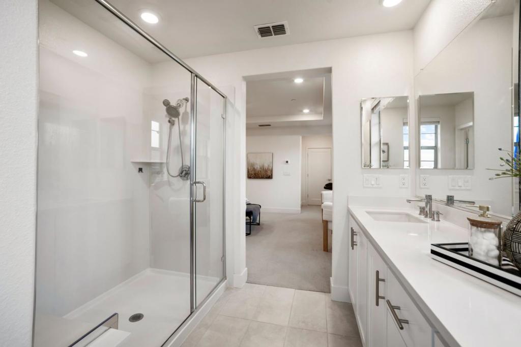 5720 Greige Circle G Property Photo 32