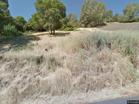 3223 S Lake Drive Property Photo 1