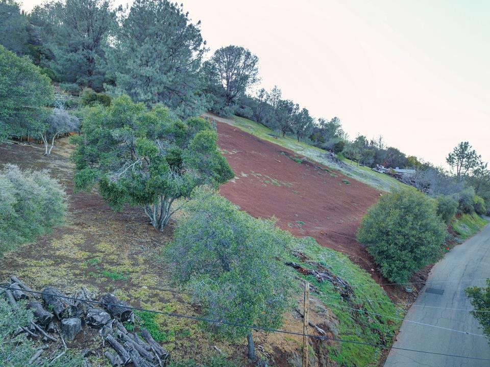3223 S Lake Drive Property Photo 58