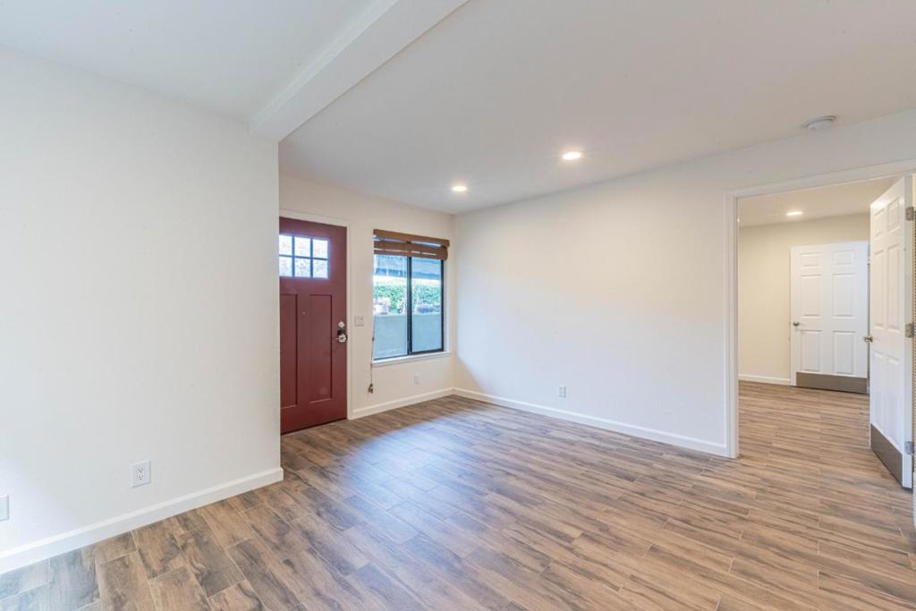 820 Casanova Avenue 108 Property Photo 8