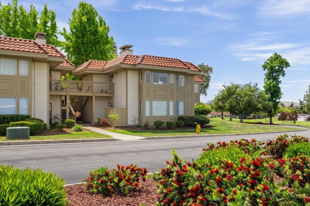 8014 Pinot Noir Court Property Photo 1