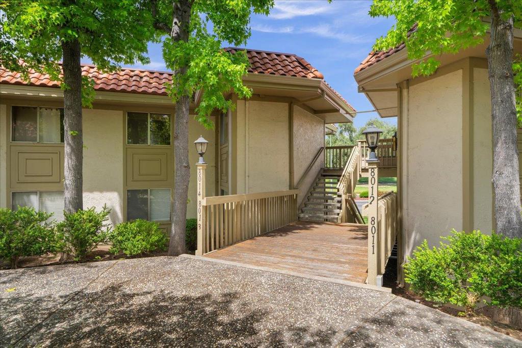 8014 Pinot Noir Court Property Photo 3