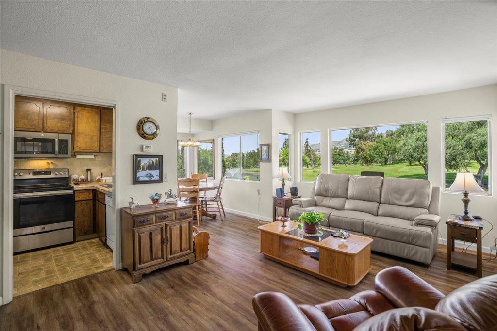 8014 Pinot Noir Court Property Photo 6