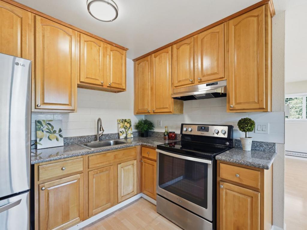 607 Valley Forge Way 4 Property Photo 1