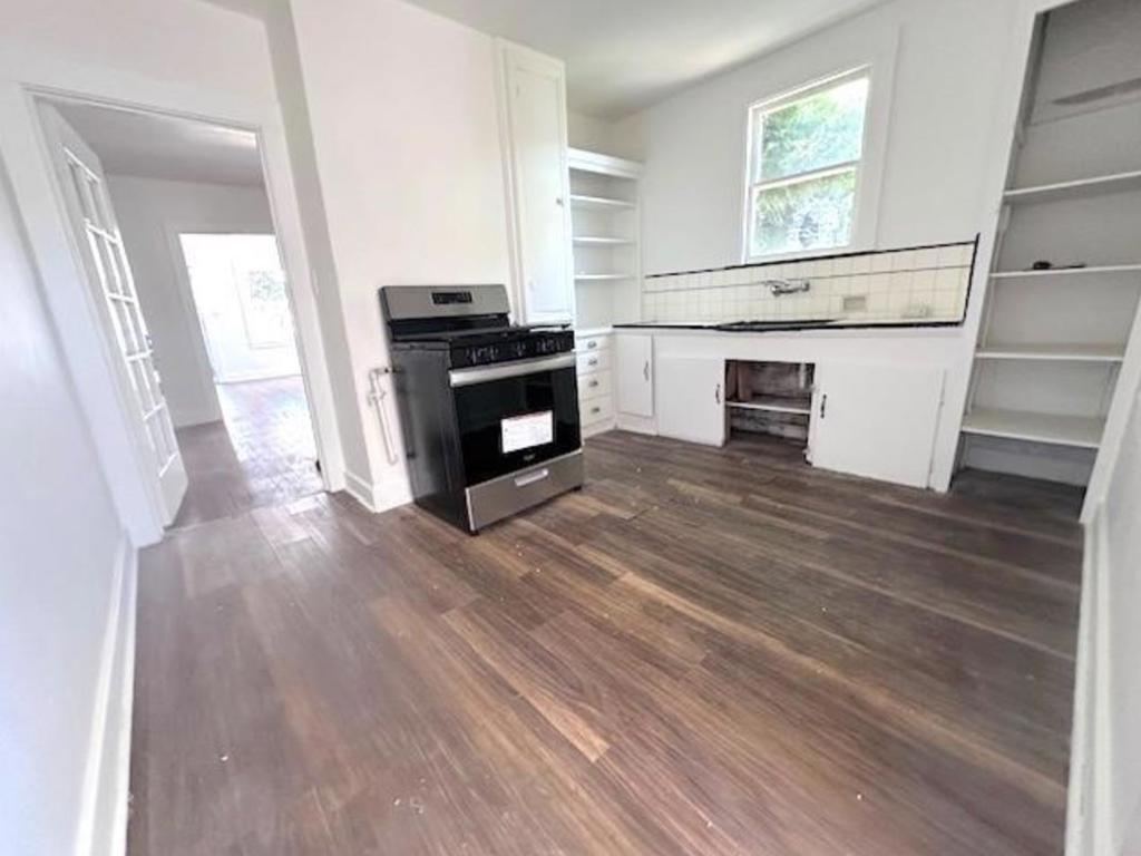 453 Grand Avenue Property Photo 4