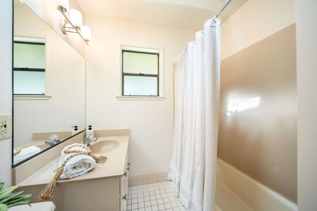 1027 Vaquero Road Property Photo 17