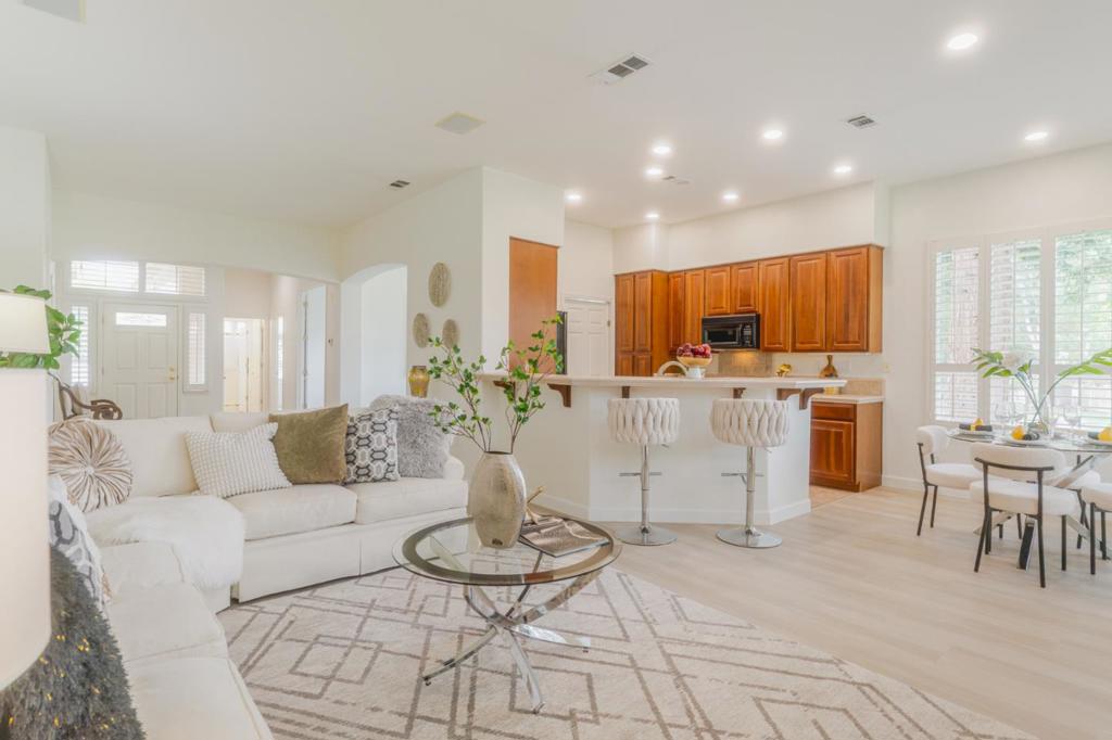 2094 Mataro Way Property Photo 3