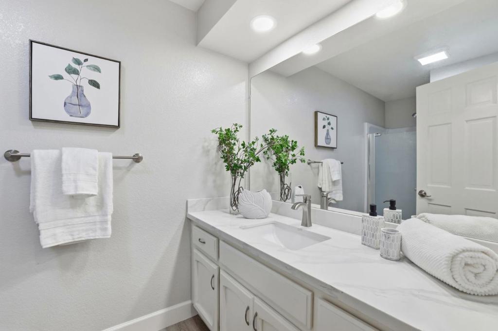 1222 Linder Hill Lane Property Photo 28