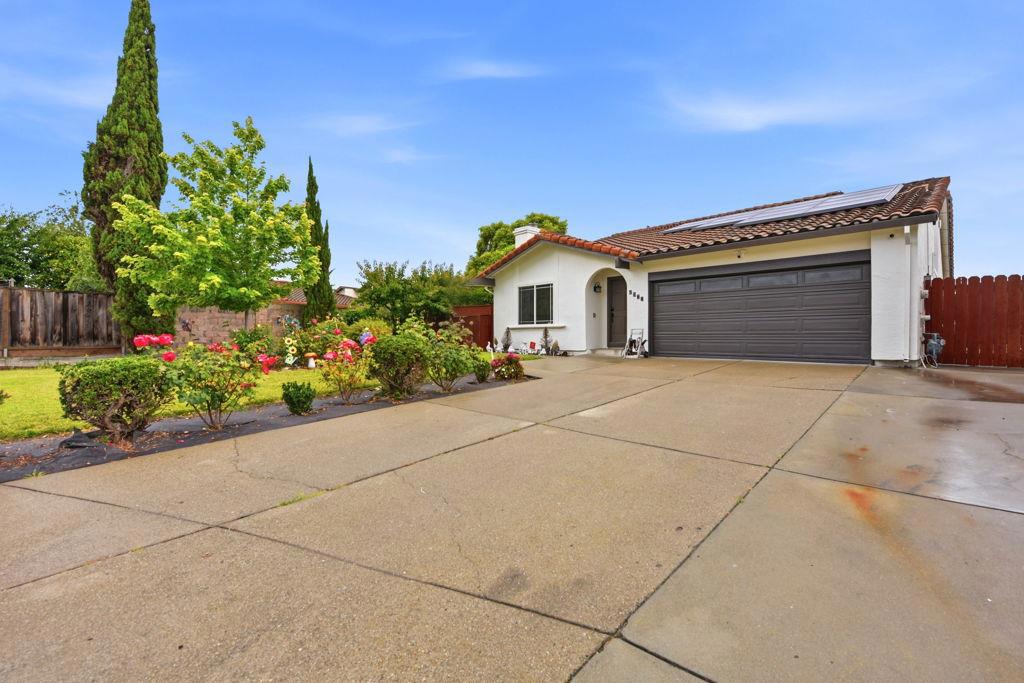 4308 Granite Court Property Photo 4