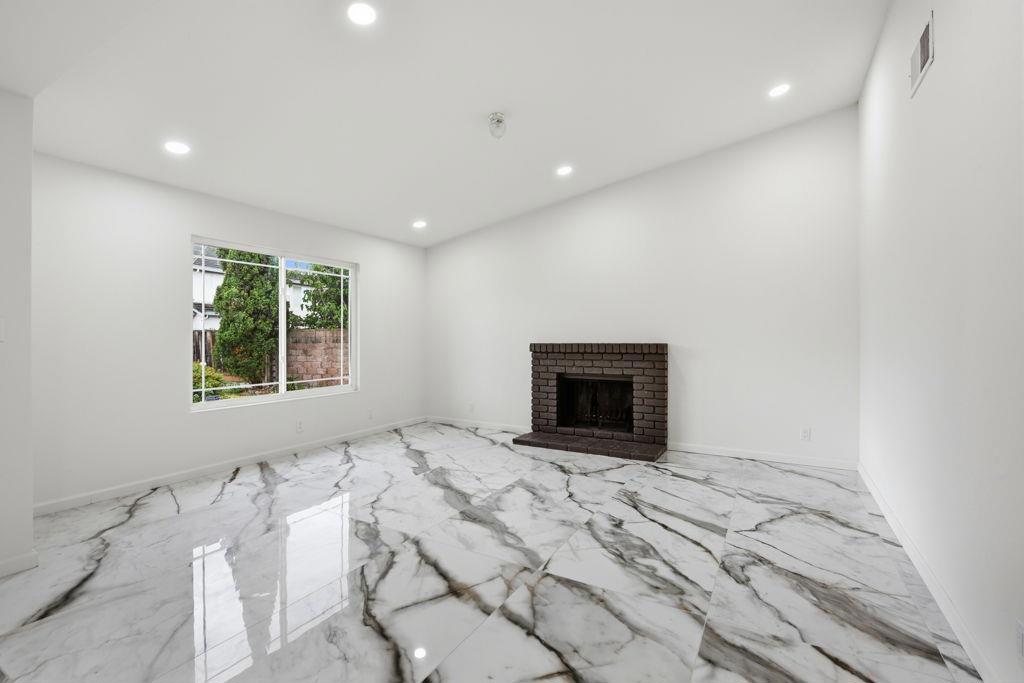 4308 Granite Court Property Photo 5