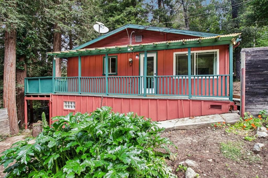 123 Pine Avenue Property Photo 3