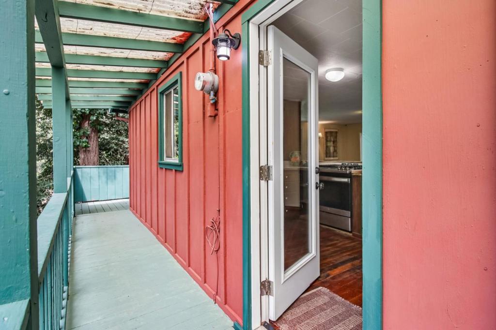 123 Pine Avenue Property Photo 4