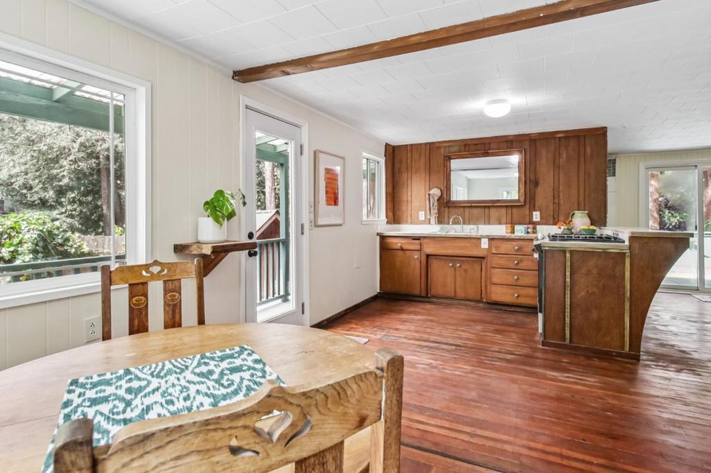 123 Pine Avenue Property Photo 13