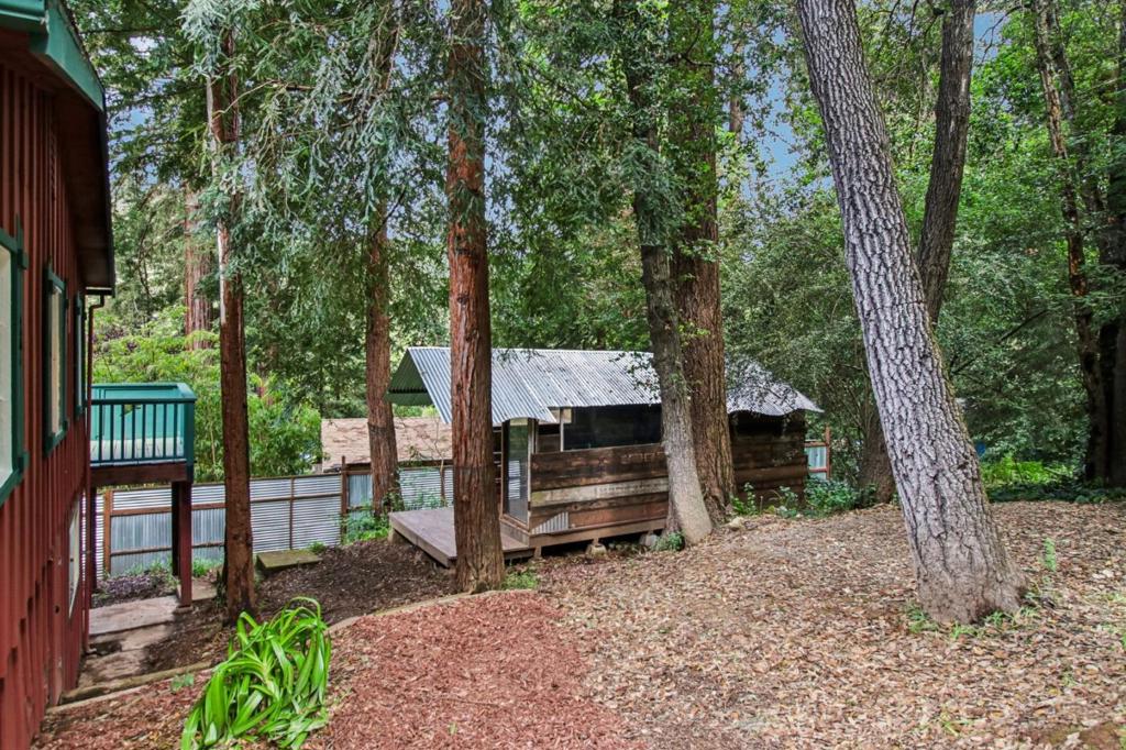 123 Pine Avenue Property Photo 32