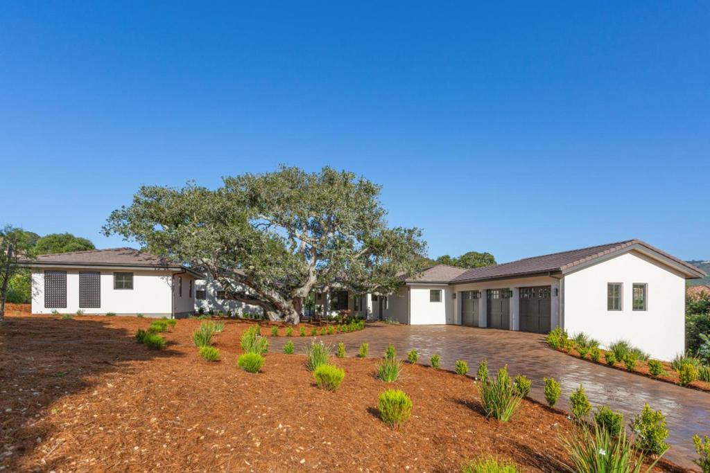 423 Estrella Doro Property Photo 5