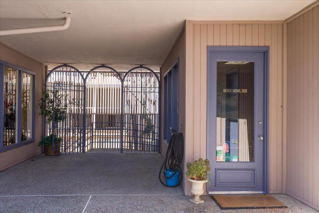 255 N San Mateo Drive Suite 2 Property Photo 5