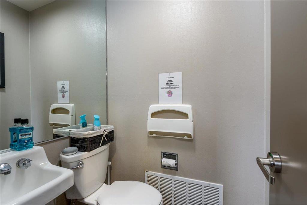 255 N San Mateo Drive Suite 2 Property Photo 14