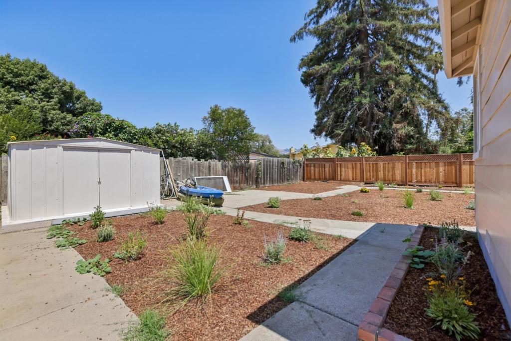 12 Taylor Road Property Photo 11