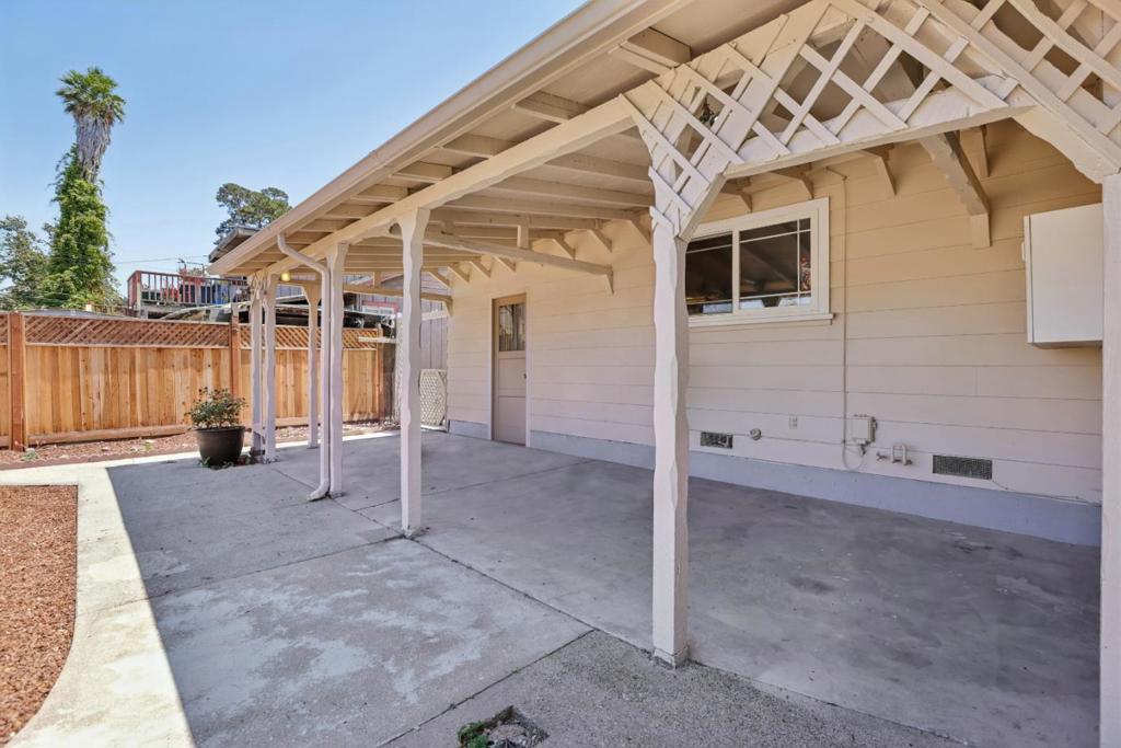 12 Taylor Road Property Photo 14