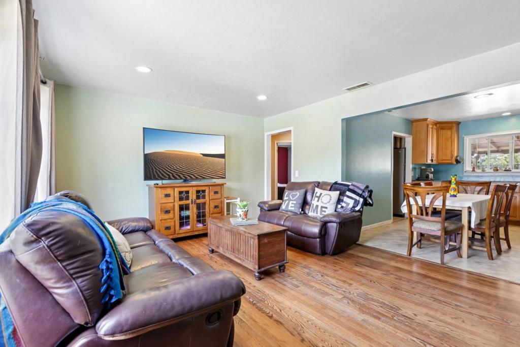 12 Taylor Road Property Photo 17