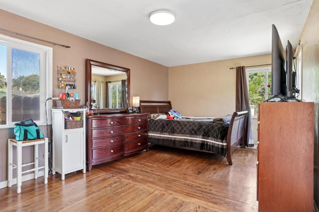 12 Taylor Road Property Photo 34