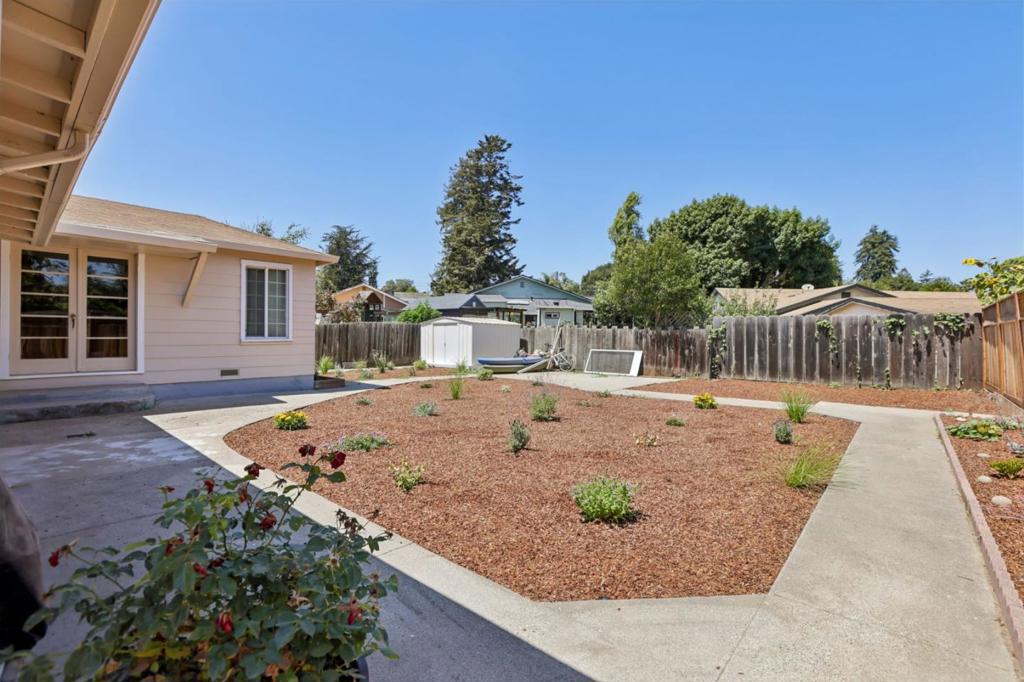 12 Taylor Road Property Photo 62