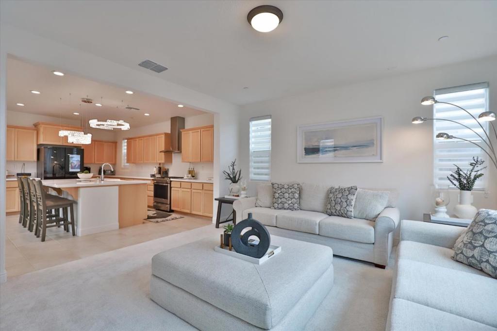 12825 Tower Beach Way Property Photo 6