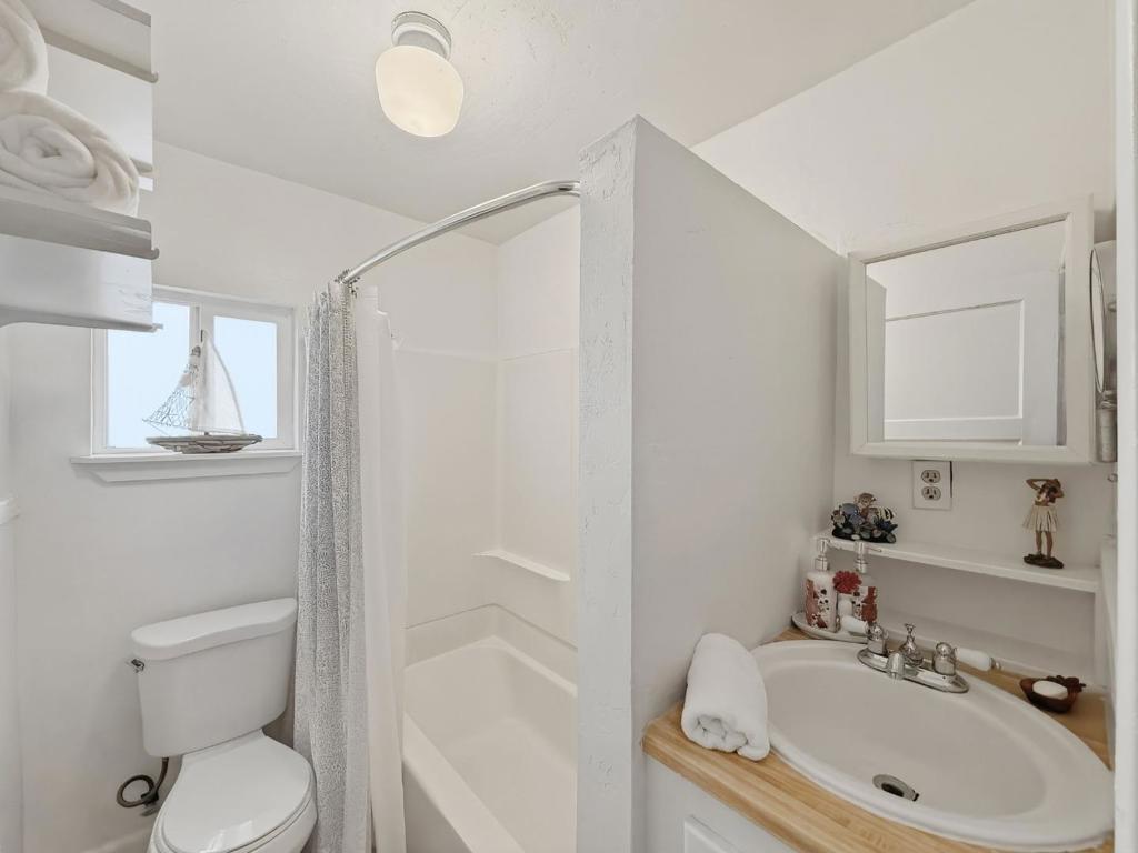 4630 Jewel Street Property Photo 20