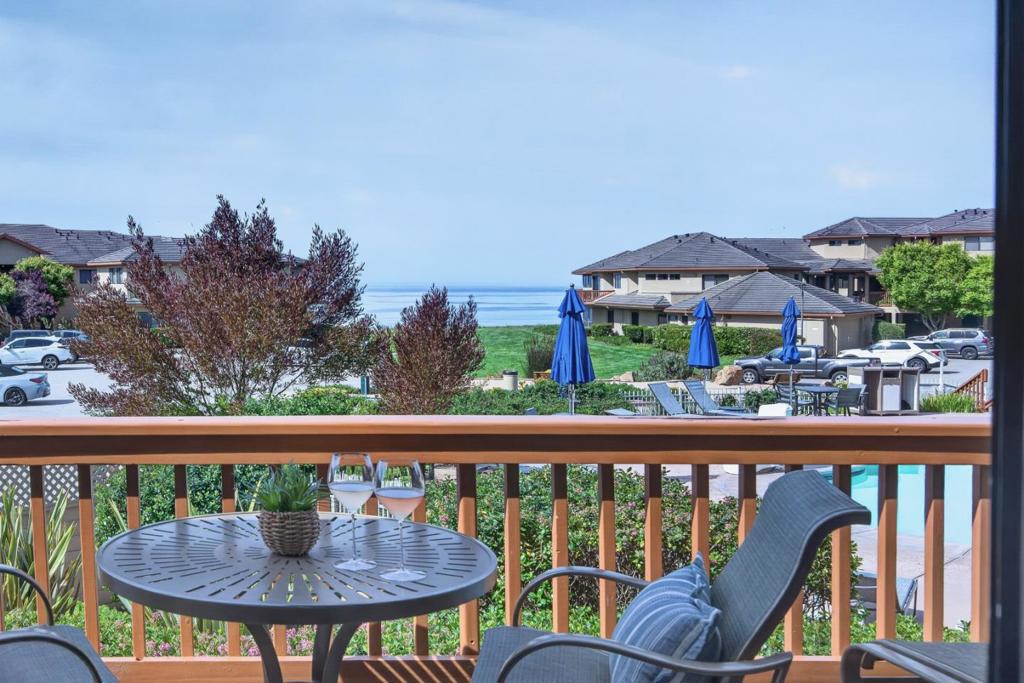 7 Seascape Resort Drive Property Photo 2