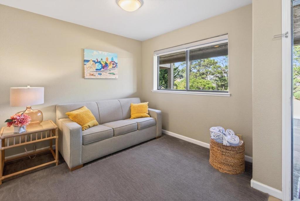 7 Seascape Resort Drive Property Photo 14
