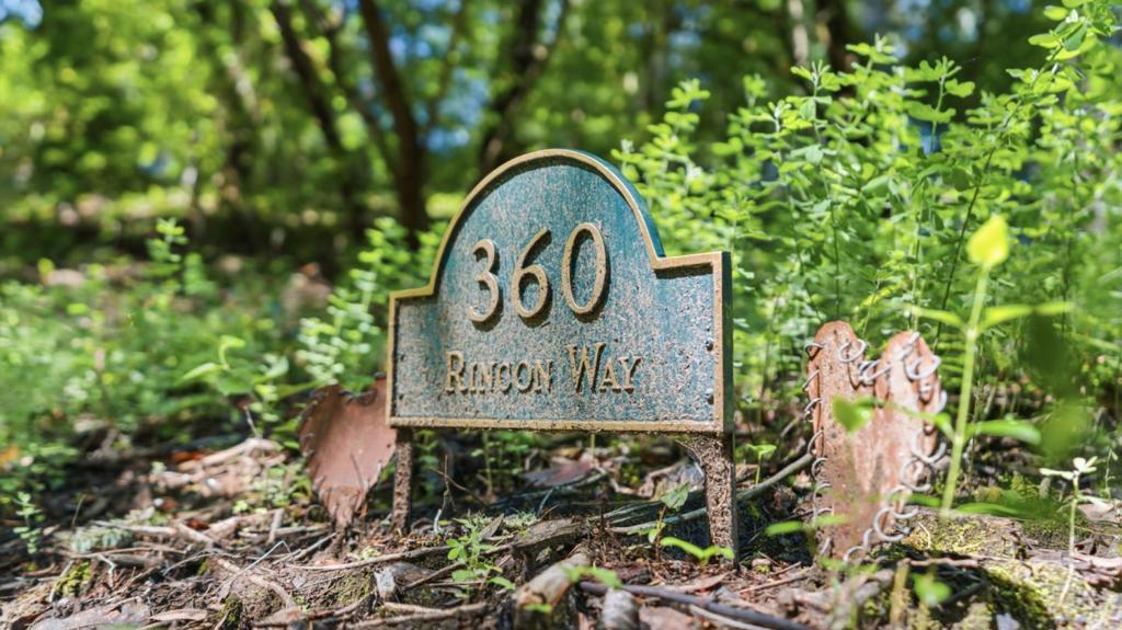 360 Rincon Way Property Photo 2