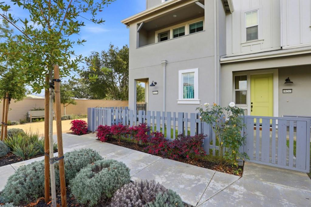 18207 Rebollo Lane Property Photo 3