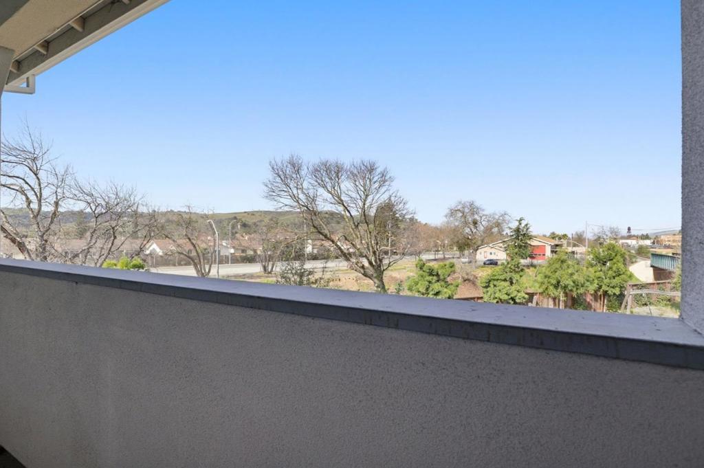 18207 Rebollo Lane Property Photo 30