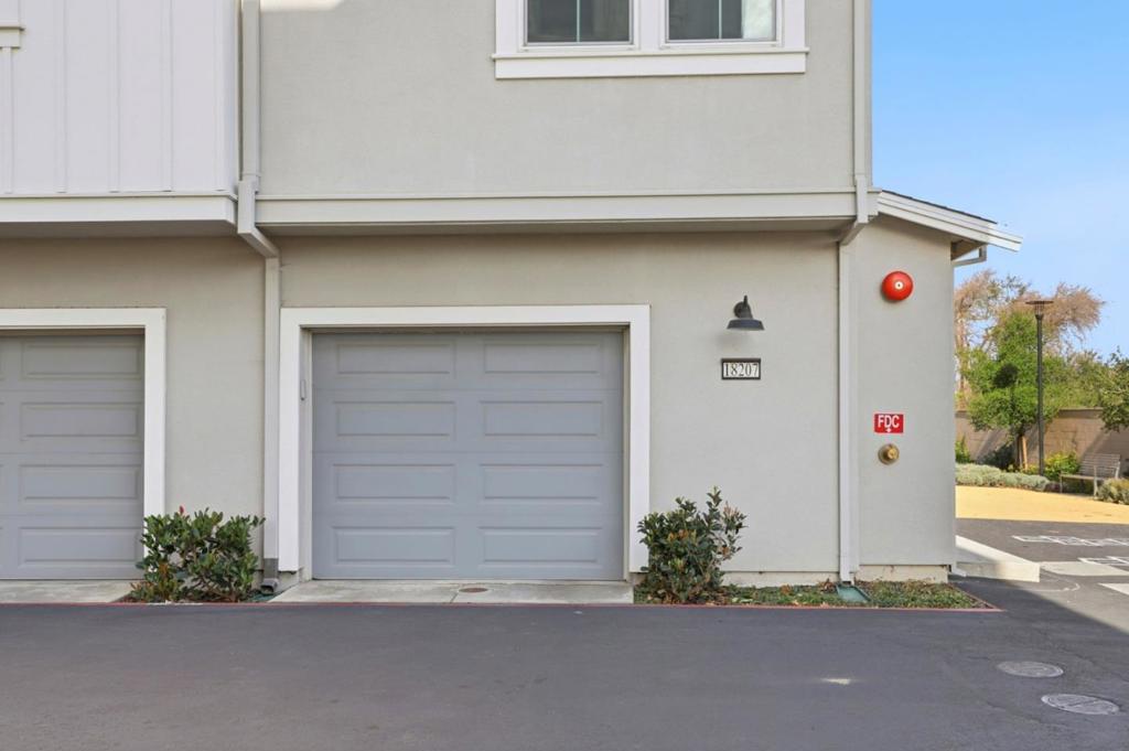 18207 Rebollo Lane Property Photo 32