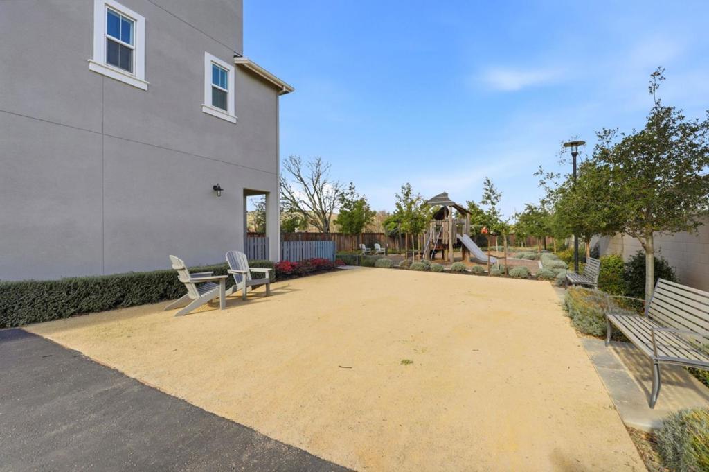 18207 Rebollo Lane Property Photo 36