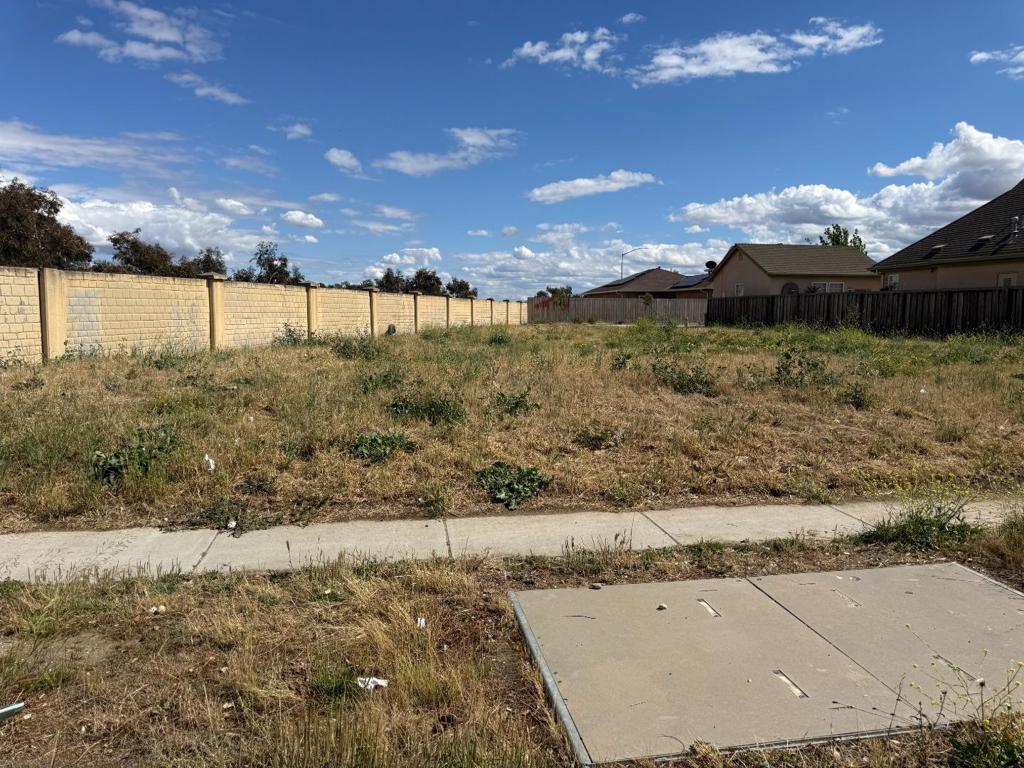 0 Elm Avenue Property Photo 2
