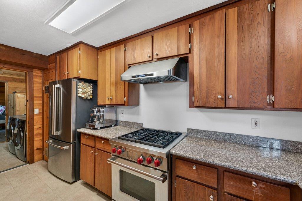 9937 Rosebloom Avenue Property Photo 17
