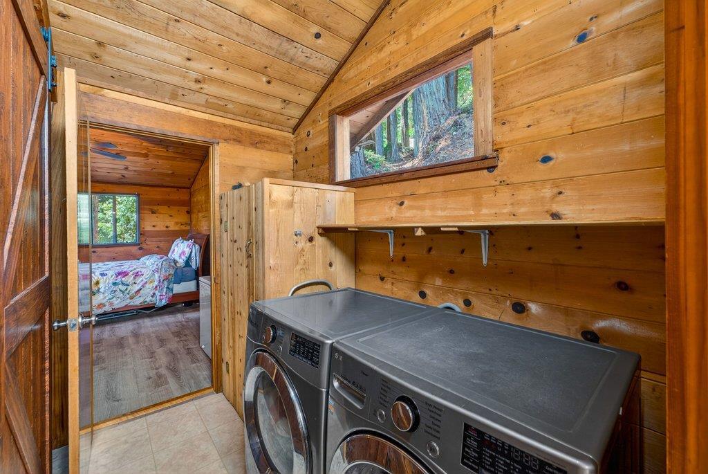 9937 Rosebloom Avenue Property Photo 19