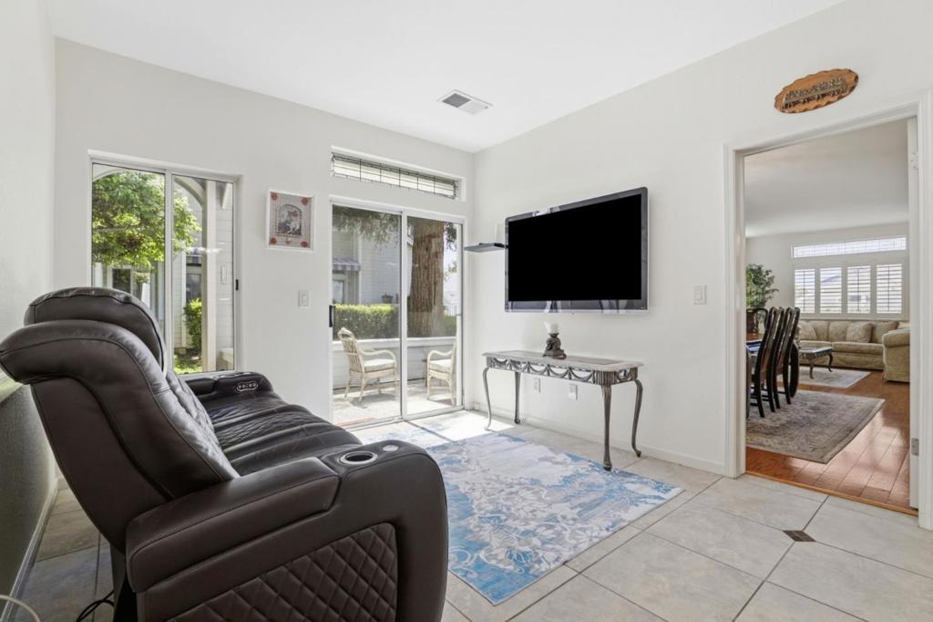 7724 Kilmarnok Drive Property Photo 10