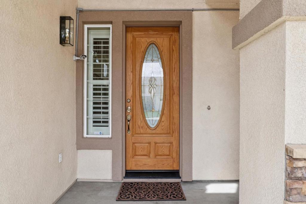 39 Escher Circle Property Photo 8