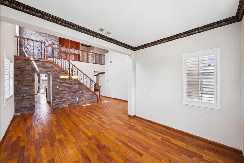 39 Escher Circle Property Photo 11