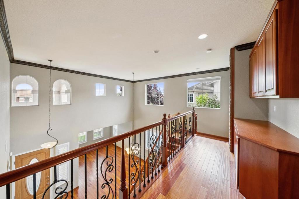39 Escher Circle Property Photo 17